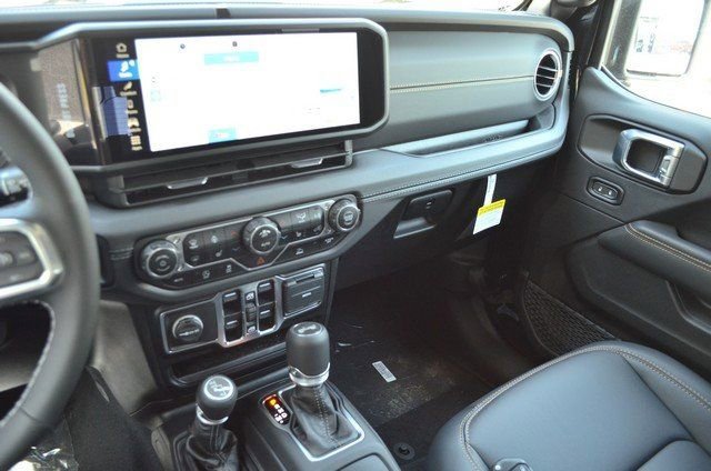New 2025 Jeep Wrangler Sahara image 21