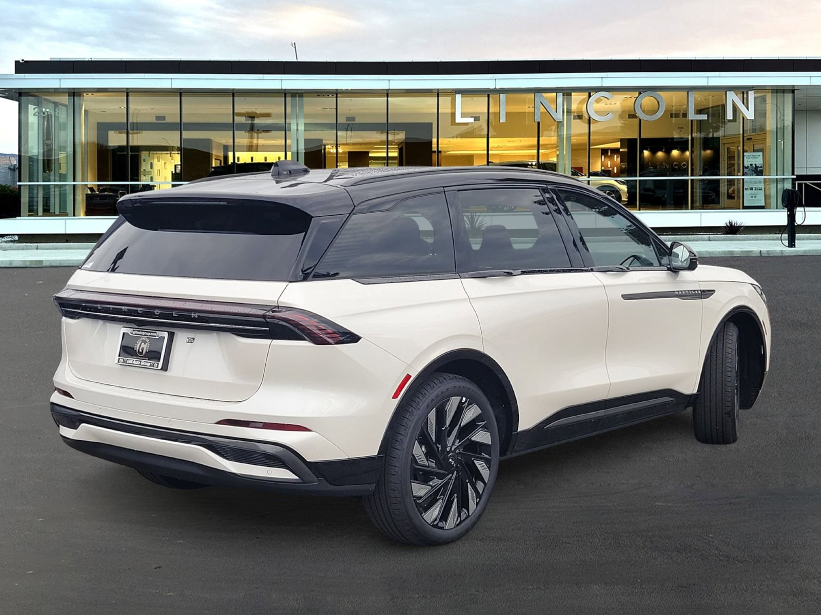 New 2026 Lincoln Nautilus Reserve image 4