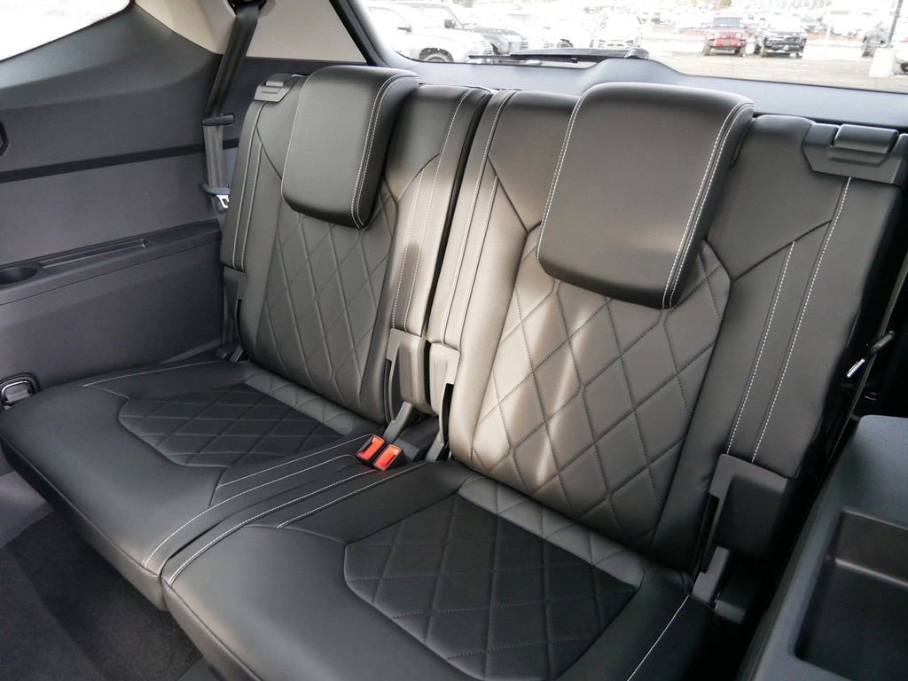 Used 2024 Volkswagen Atlas SEL Premium R-Line image 12