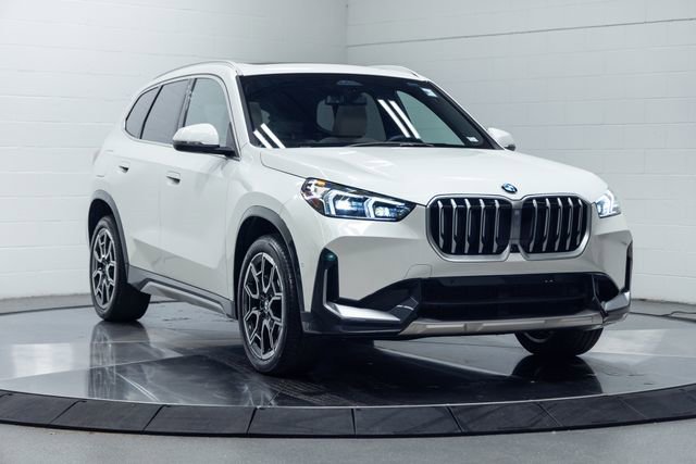 Used 2025 BMW X1 xDrive28i w/ Technology Package image 4