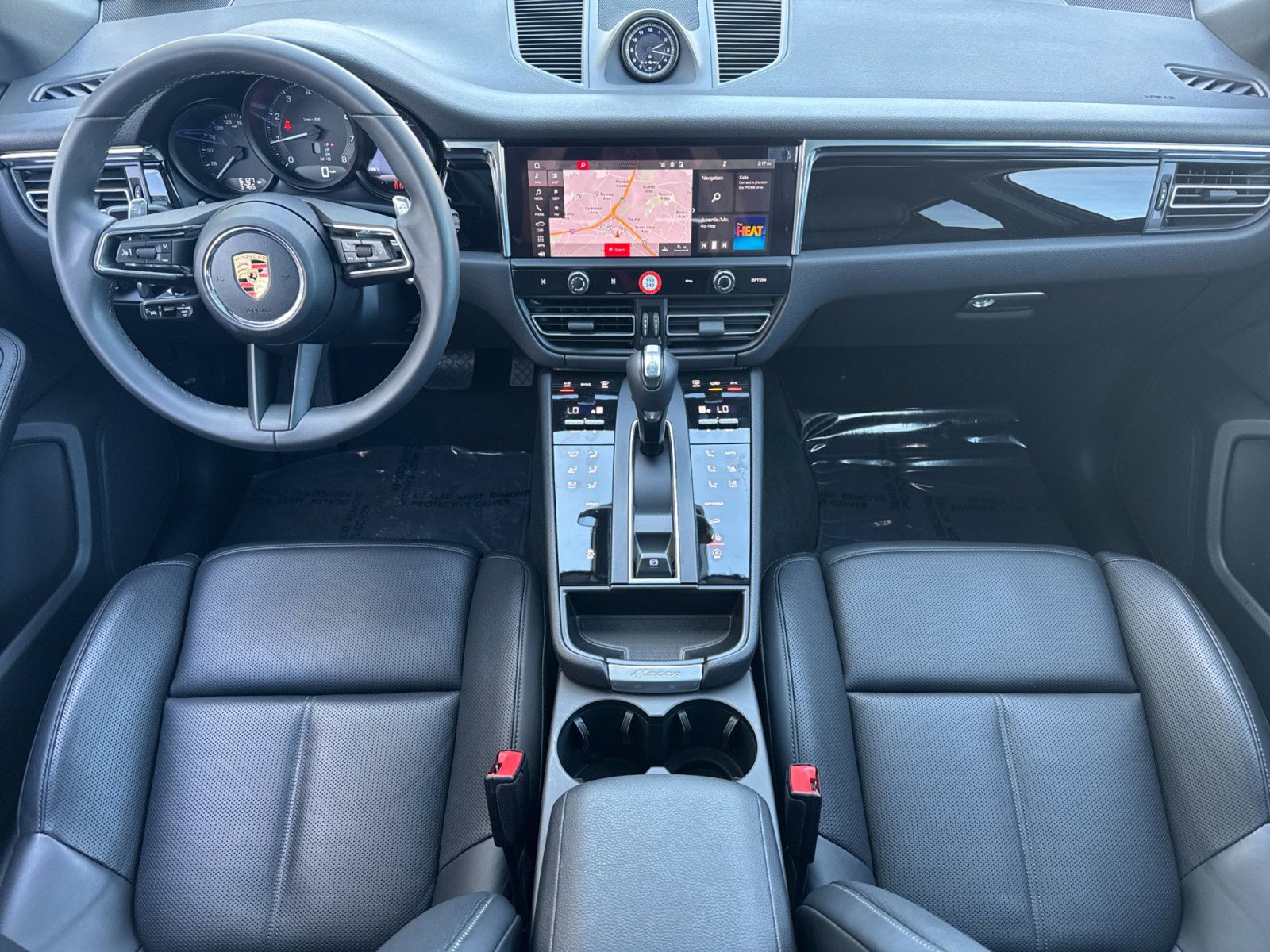 Used 2026 Porsche Macan AWD/4WD image 6