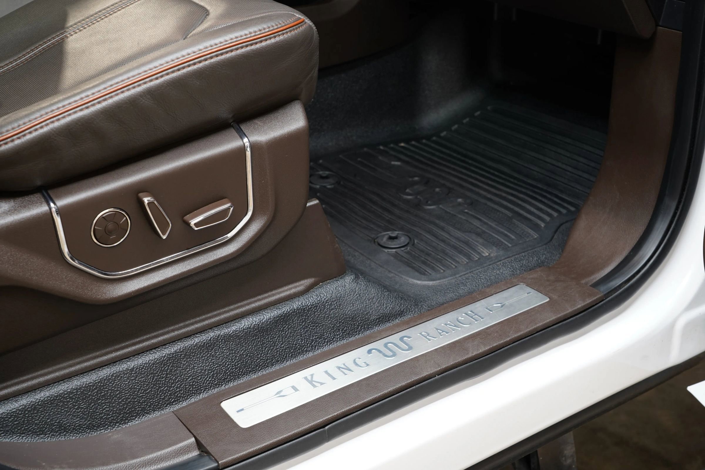 Used 2017 Ford F250 King Ranch w/ King Ranch Ultimate Package image 51