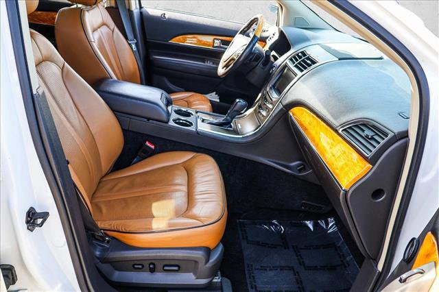 Used 2013 Lincoln MKX AWD image 27