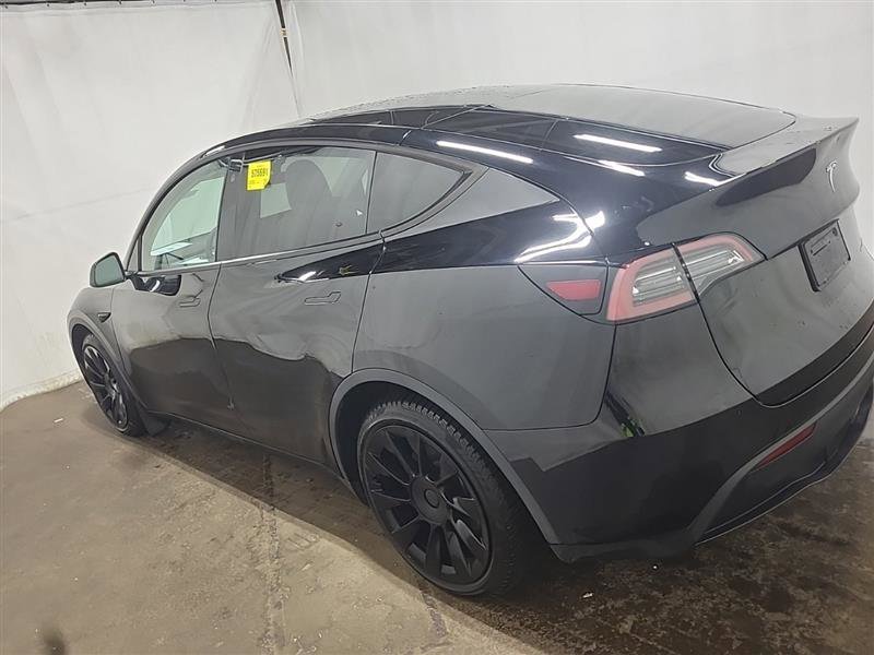 Used 2022 Tesla Model Y Long Range image 4