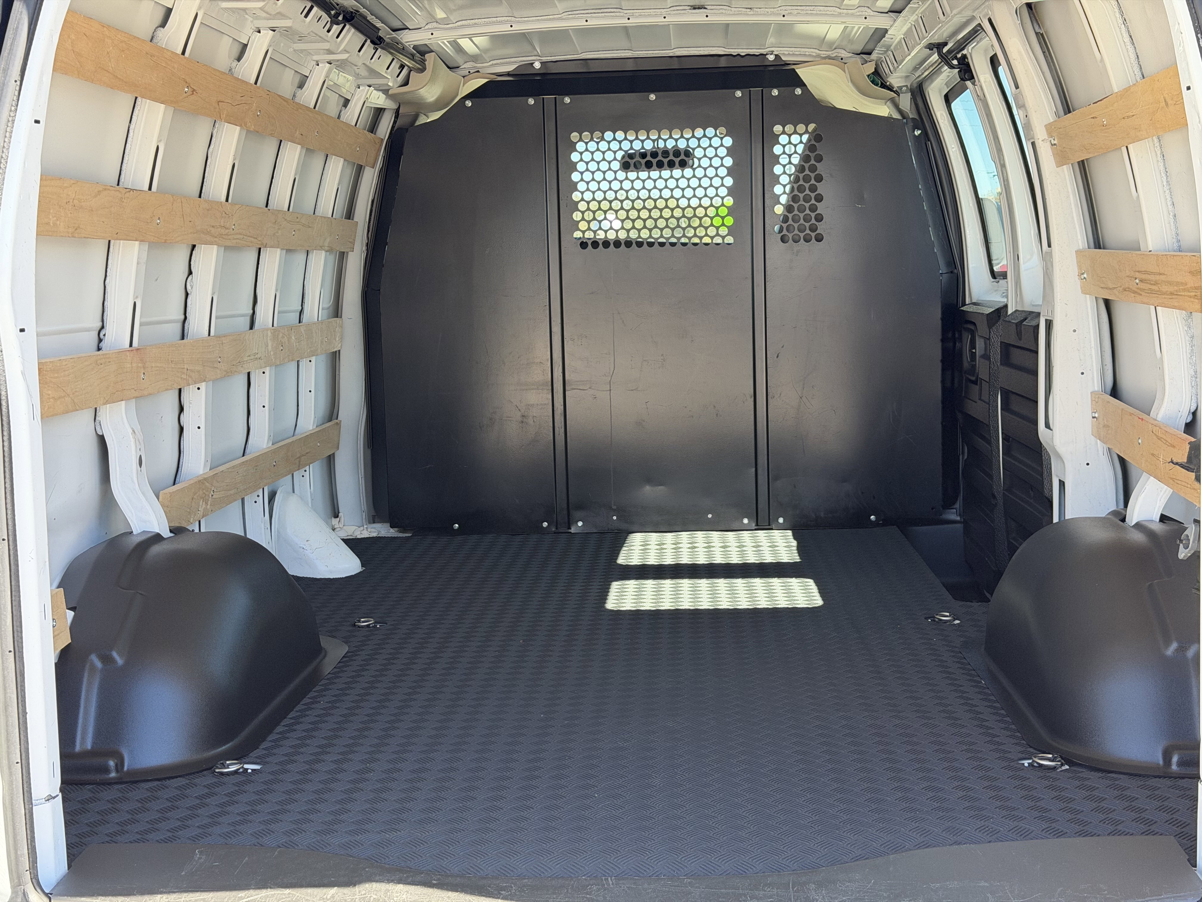 Used 2024 Chevrolet Express 2500 w/ Driver Convenience Package image 6