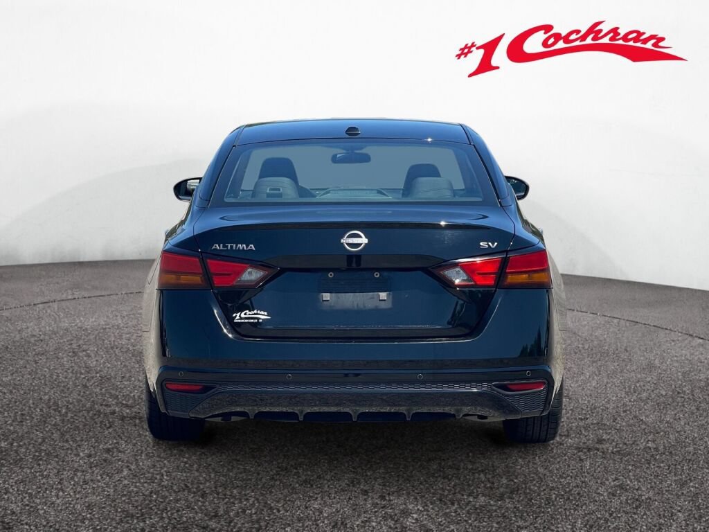 Used 2024 Nissan Altima 2.5 SV FWD image 24