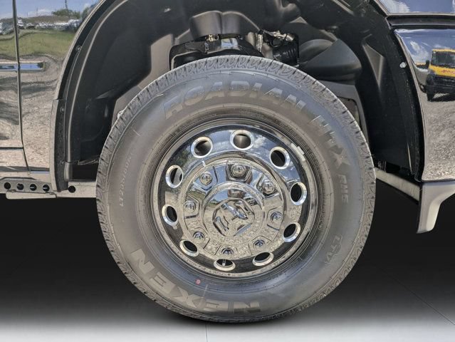 New 2026 RAM 3500 Big Horn AWD/4WD image 10