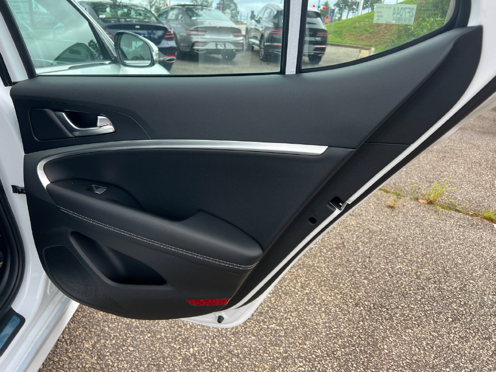 Used 2026 Genesis G70 2.5T RWD image 16