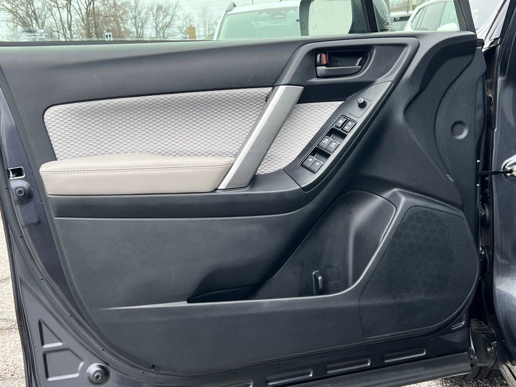 Used 2018 Subaru Forester 2.5i Premium image 17