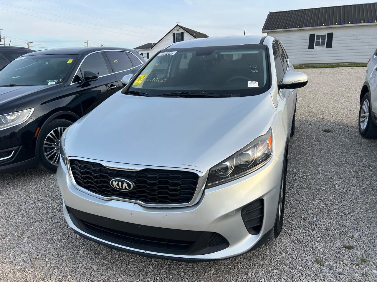 Used 2020 Kia Sorento LX image 2