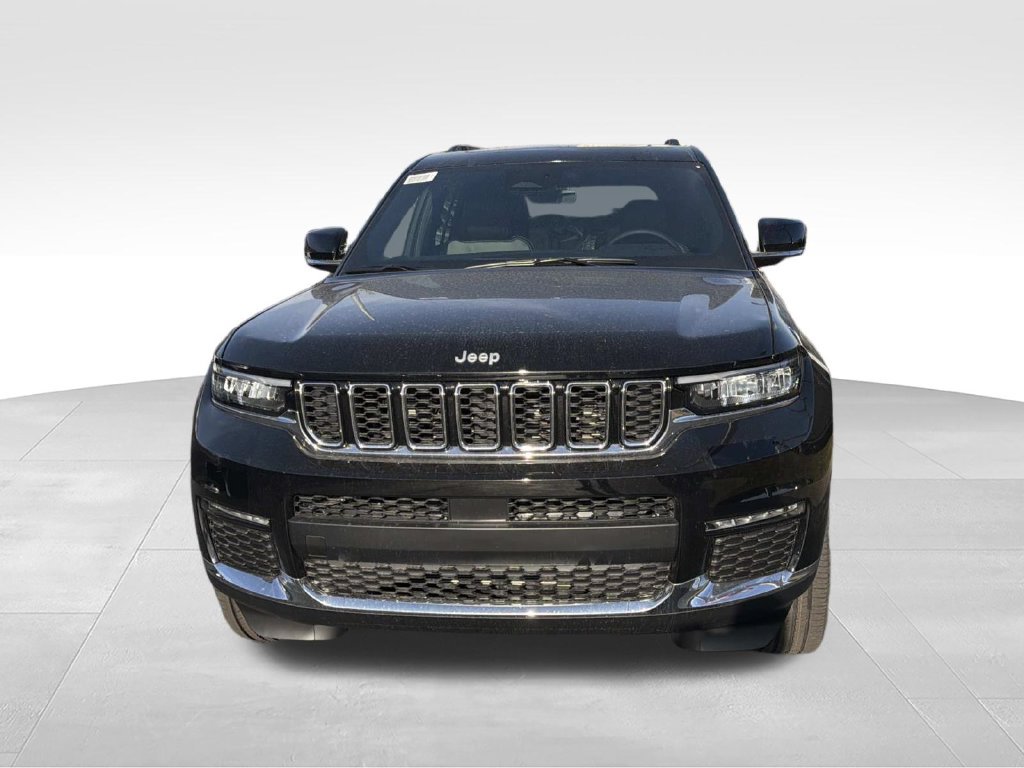 Used 2025 Jeep Grand Cherokee L Limited w/ MOPAR Finishing Package AWD/4WD image 8
