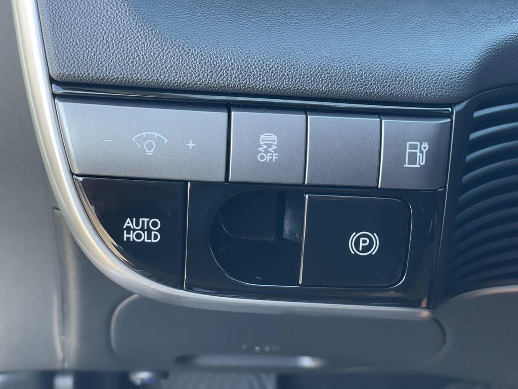 Certified 2025 Hyundai Ioniq 5 SE image 20
