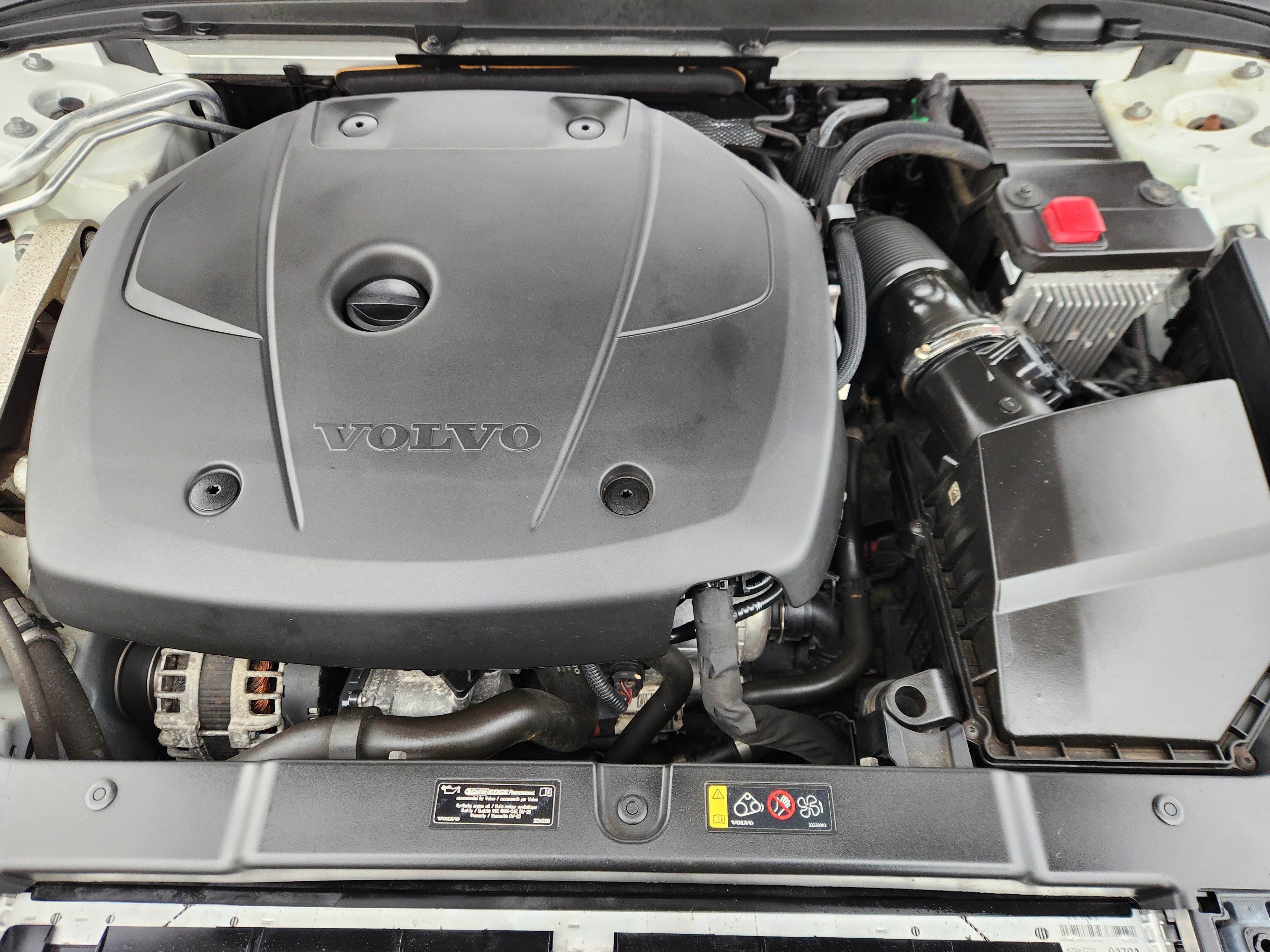 Used 2020 Volvo V60 T5 Cross Country w/ Protection Package Premier image 19