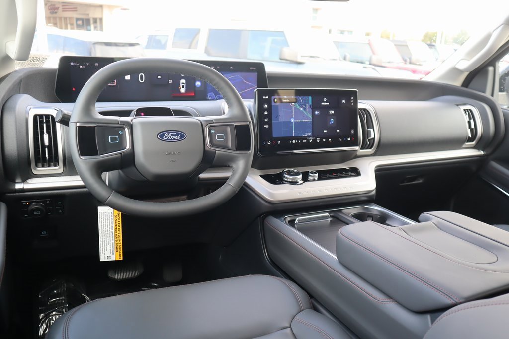New 2025 Ford Expedition Active image 2