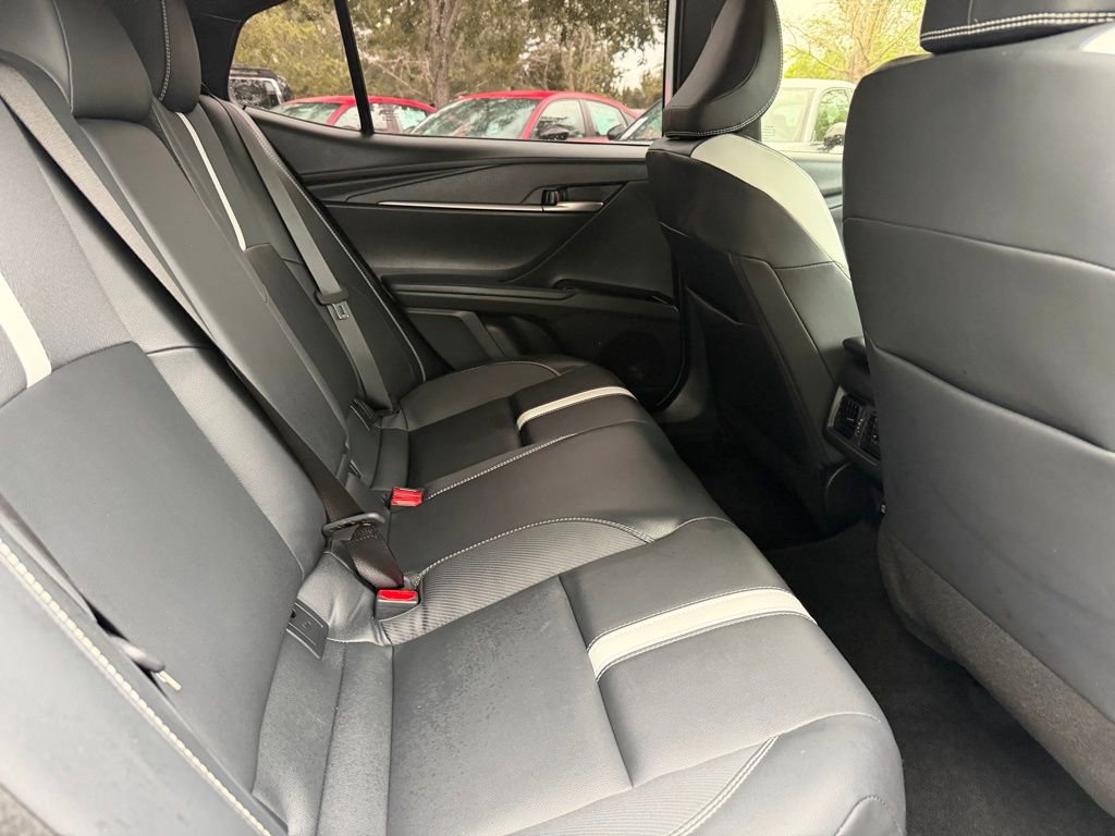 Used 2025 Toyota Camry SE FWD image 8