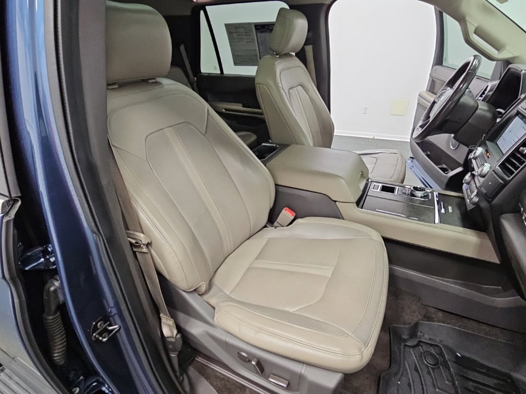 Used 2018 Ford Expedition Limited w/ Equipment Group 301A RWD image 48