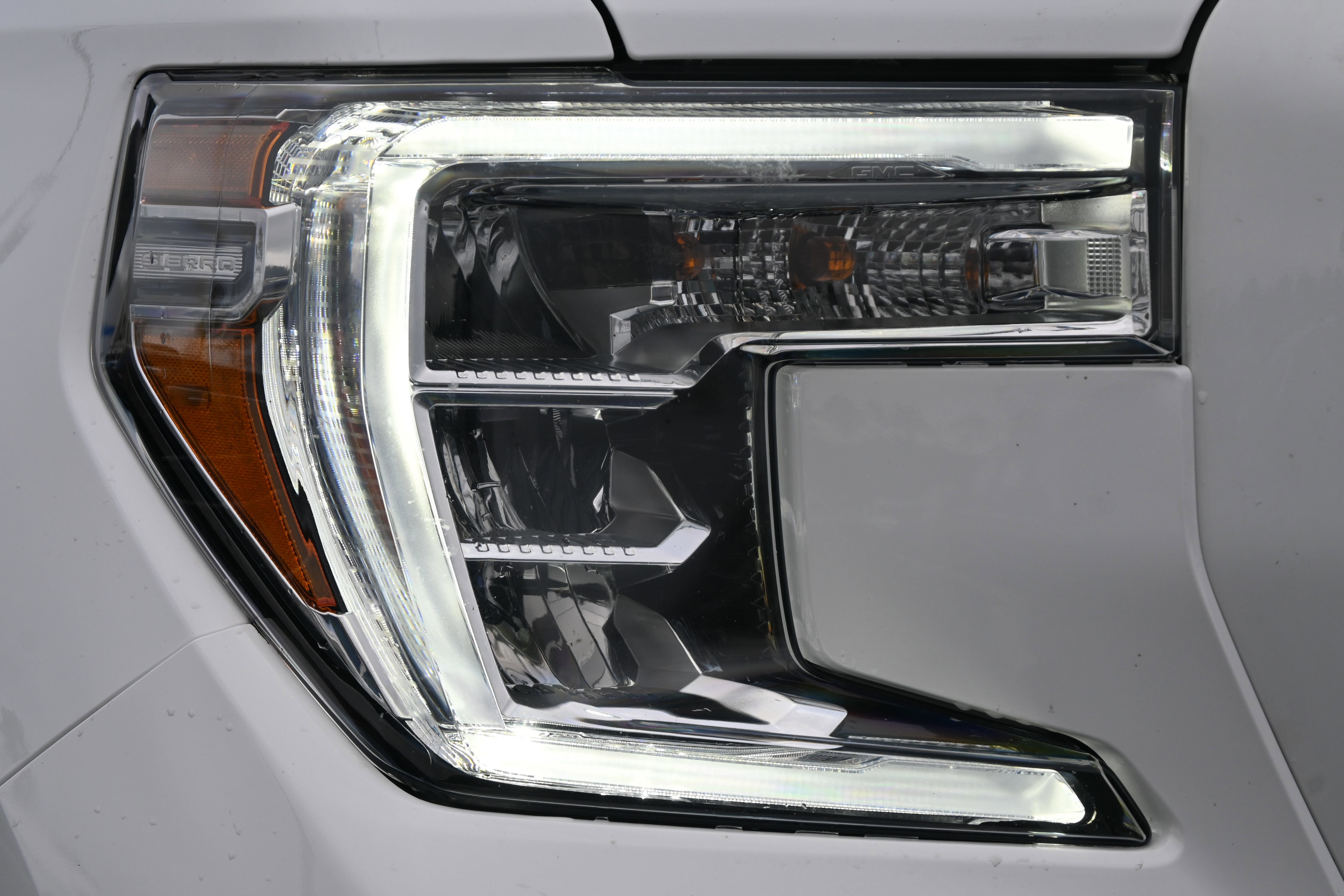 Used 2021 GMC Sierra 1500 Elevation image 12