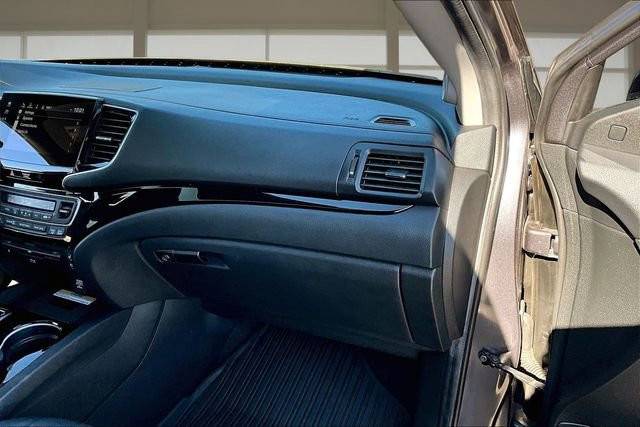 Used 2020 Honda Pilot Elite image 17