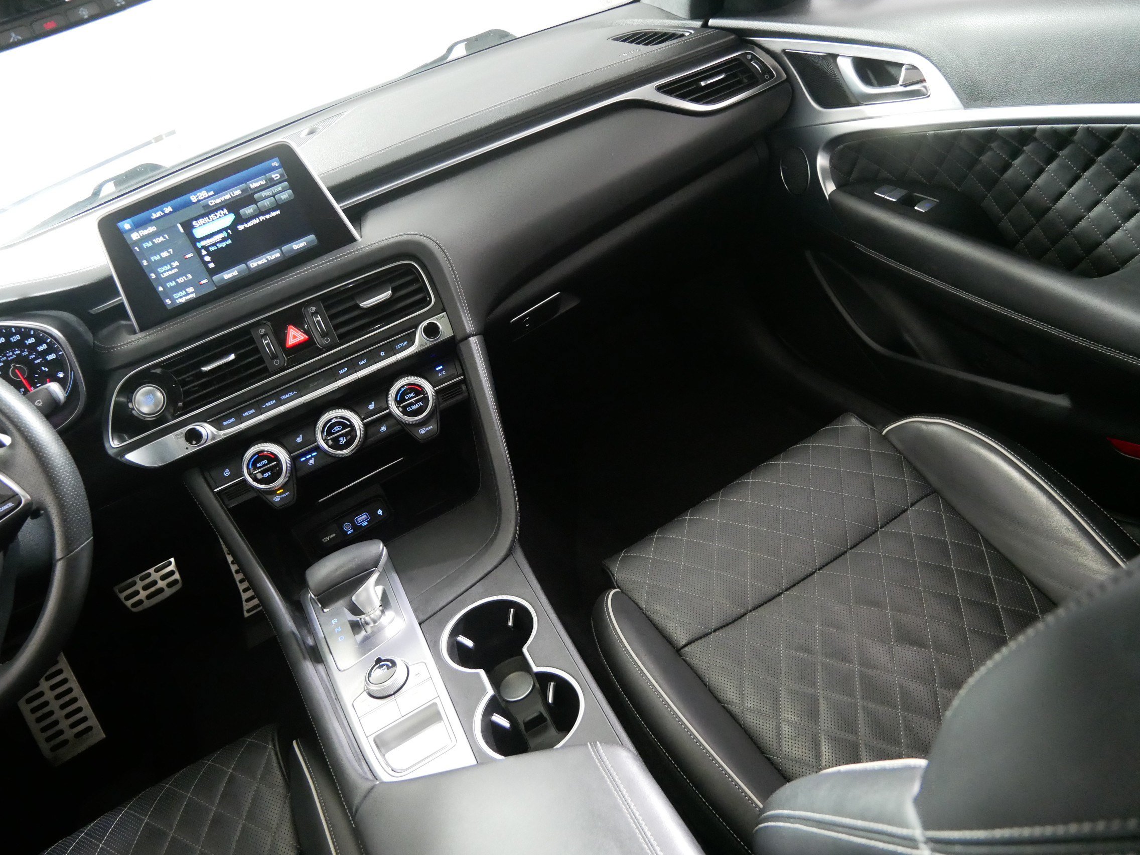 Used 2021 Genesis G70 3.3T w/ Sport Package AWD/4WD image 11