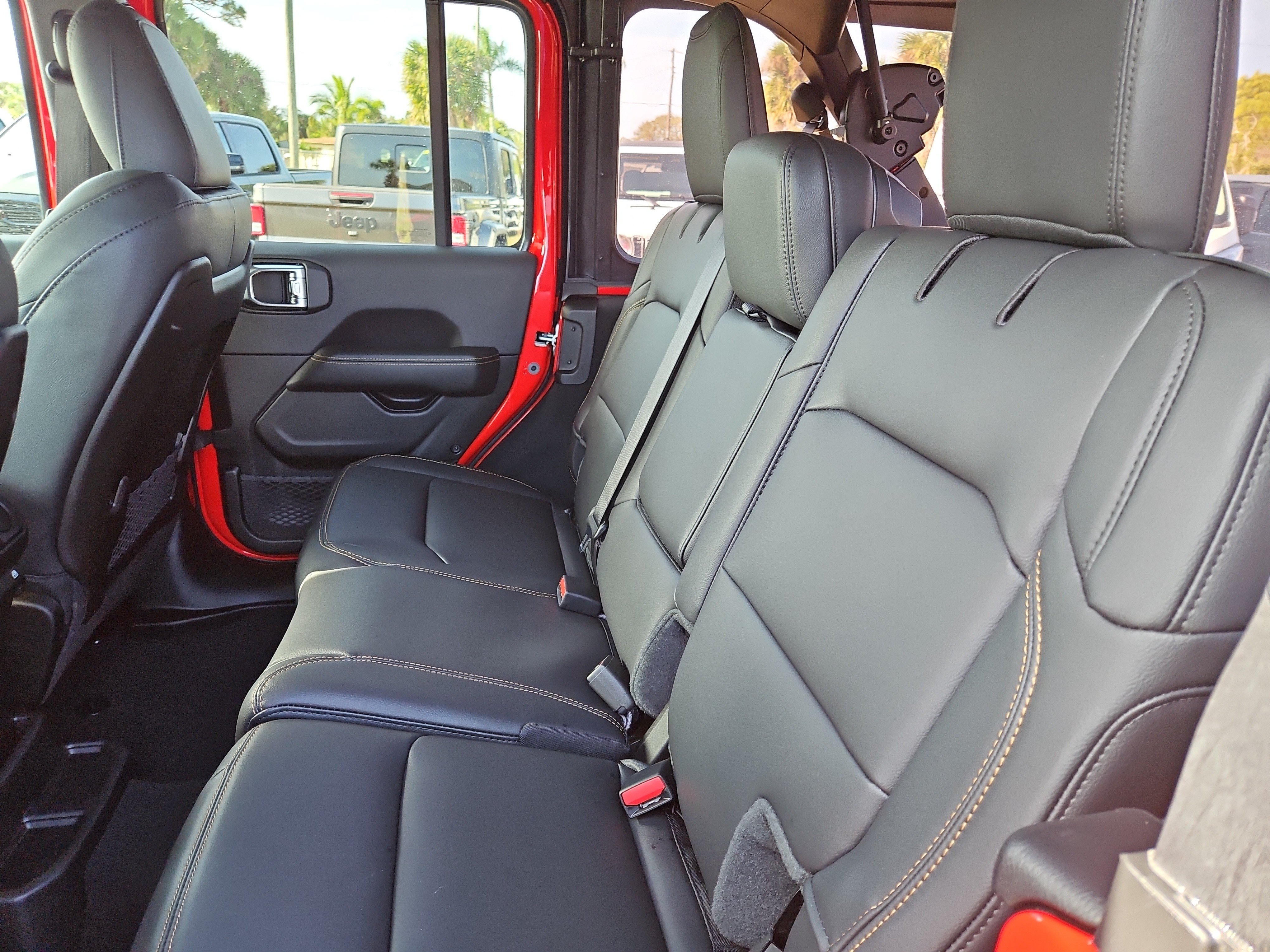 New 2026 Jeep Wrangler Unlimited Sahara AWD/4WD image 7