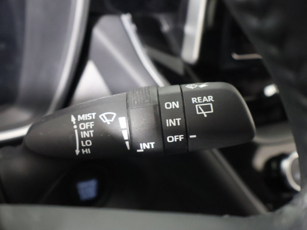 Used 2025 Toyota Corolla Cross XLE FWD image 38