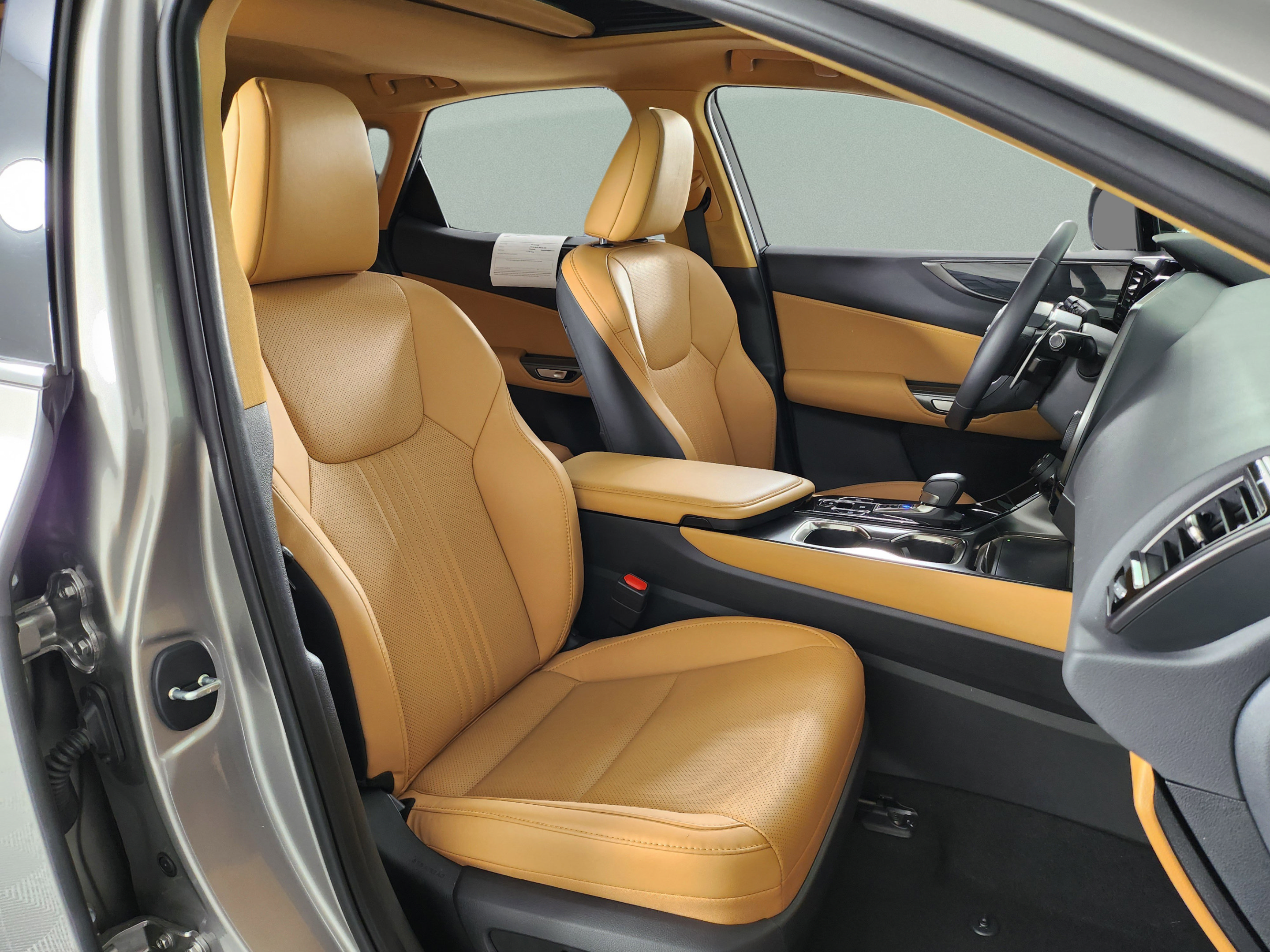 Certified 2025 Lexus NX 250 FWD w/ Towing Package (2000 Lbs) image 29