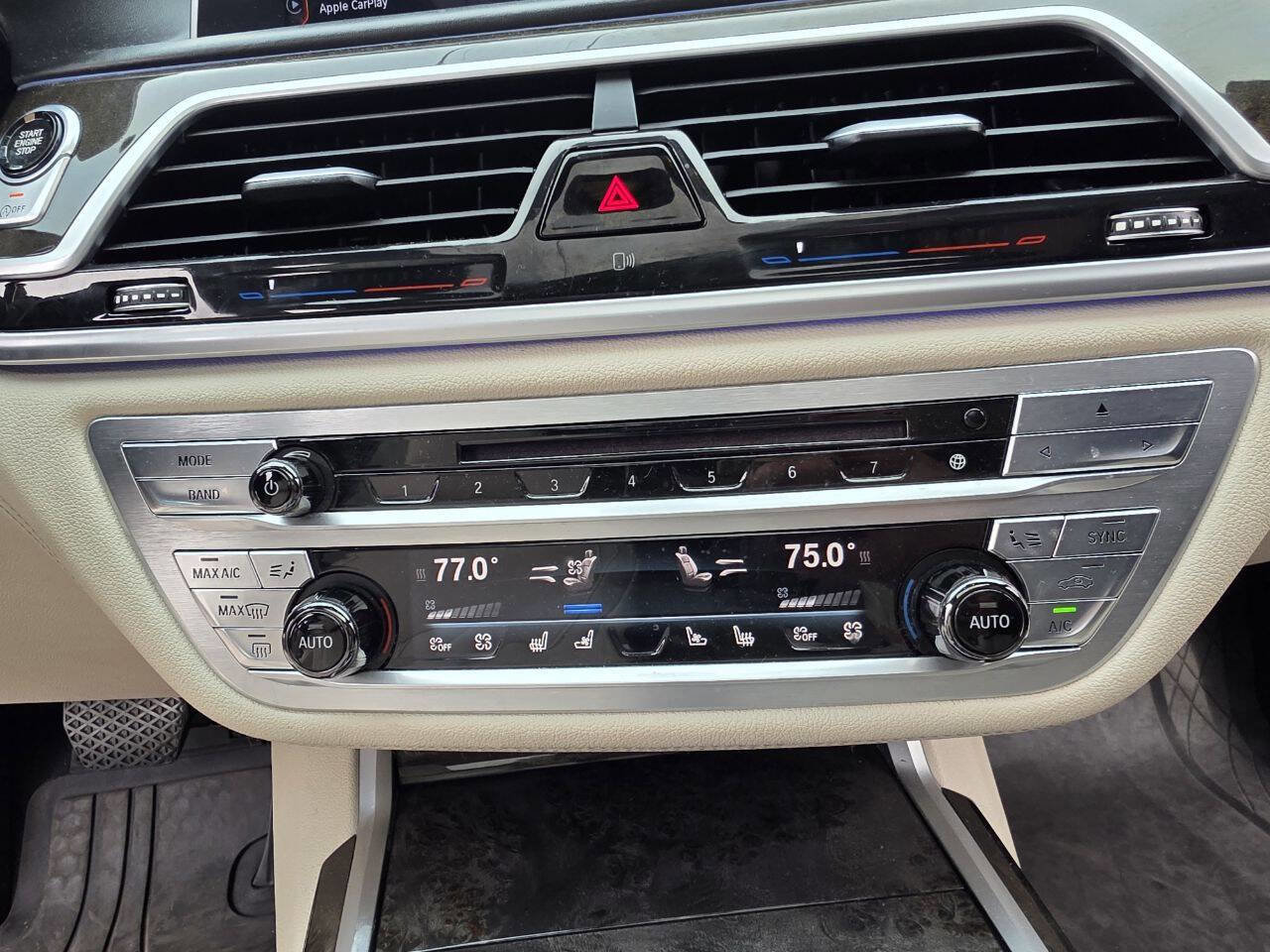 Used 2016 BMW 740i image 19