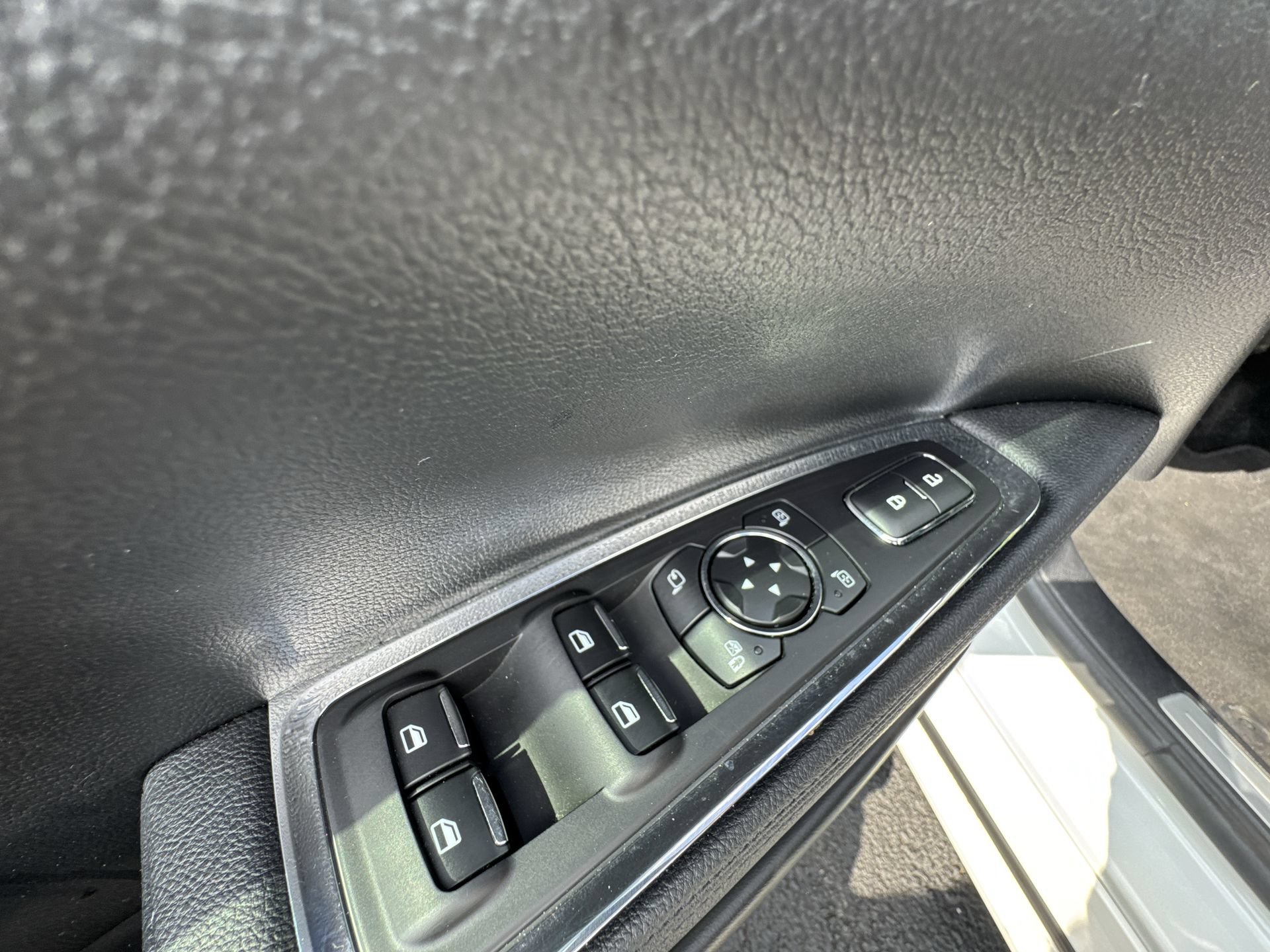 Used 2020 Lincoln Continental Reserve w/ Luxury Package FWD image 13