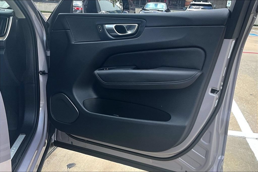 Certified 2026 Volvo XC60 B5 Plus AWD/4WD image 25