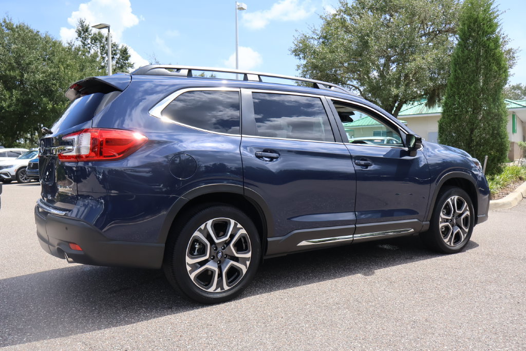 Certified 2025 Subaru Ascent Limited AWD/4WD image 10
