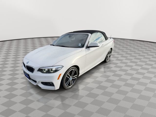 Used 2020 BMW 230i Convertible w/ M Sport Package image 4