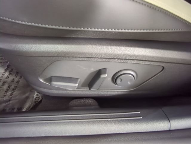 New 2026 Kia K5 GT-Line w/ GT-Line Premium Package image 32