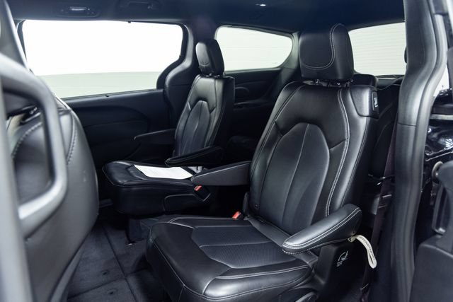 Used 2025 Chrysler Pacifica Select FWD image 22