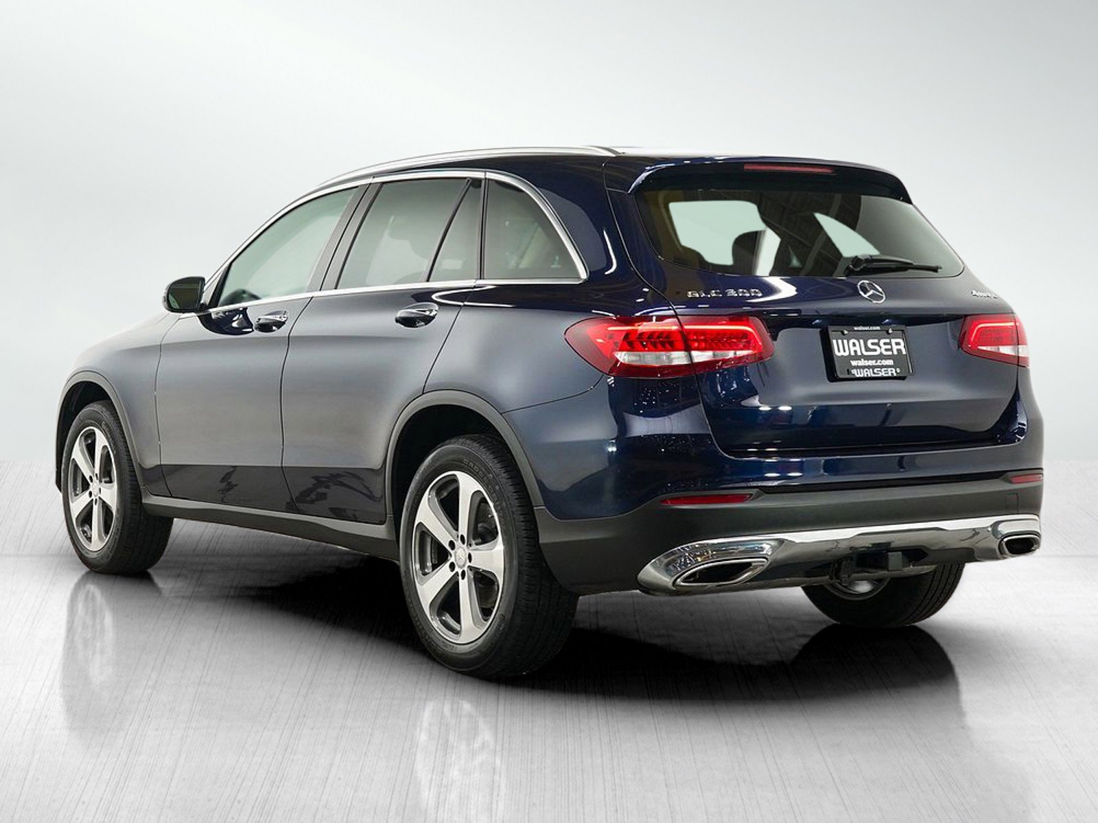 Used 2016 Mercedes-Benz GLC 300 4MATIC image 3