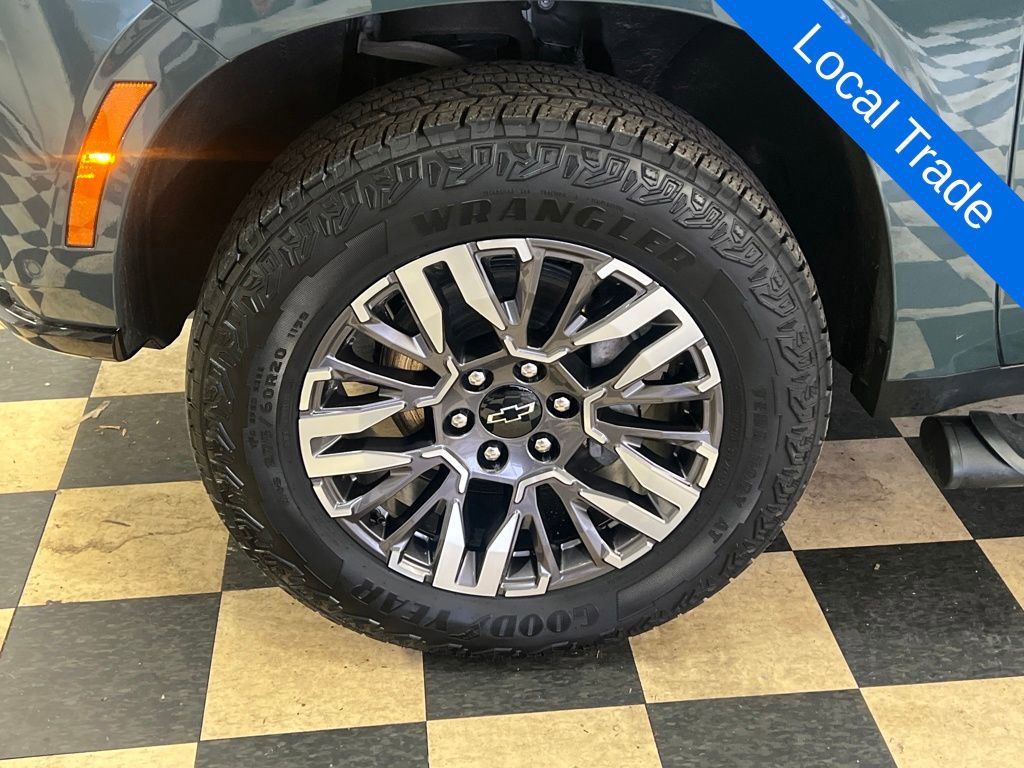 Used 2025 Chevrolet Tahoe Z71 w/ Comfort Package image 7