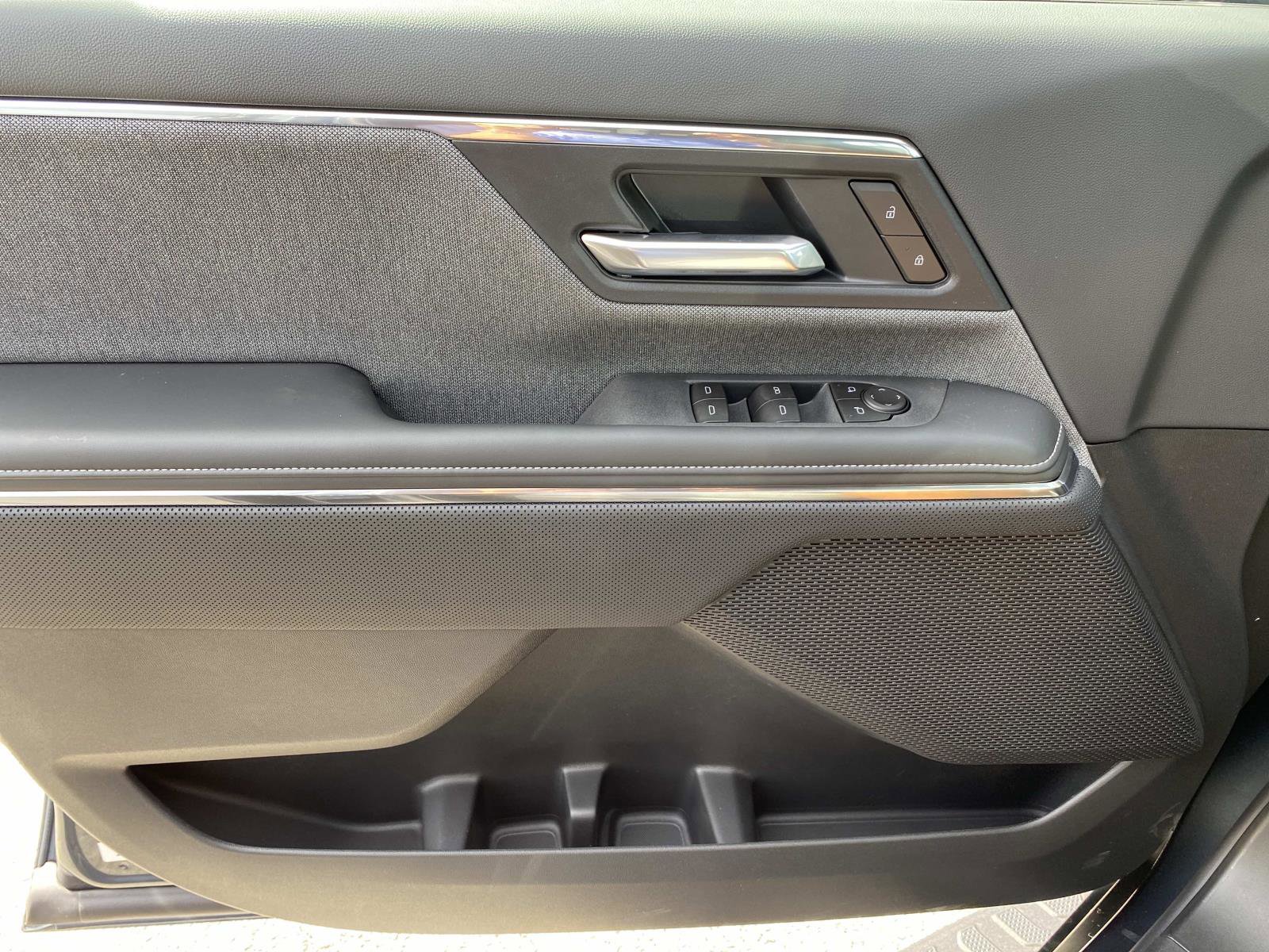 New 2026 GMC Sierra EV Elevation image 16