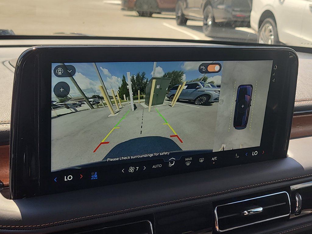 Certified 2025 Lincoln Aviator Black Label AWD/4WD image 25