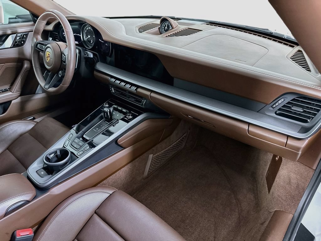 Certified 2020 Porsche 911 Carrera 4S AWD/4WD image 28