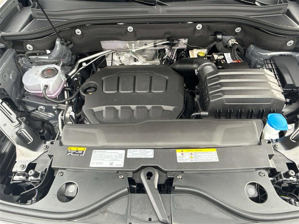New 2026 Volkswagen Atlas Cross Sport SEL R-Line image 10