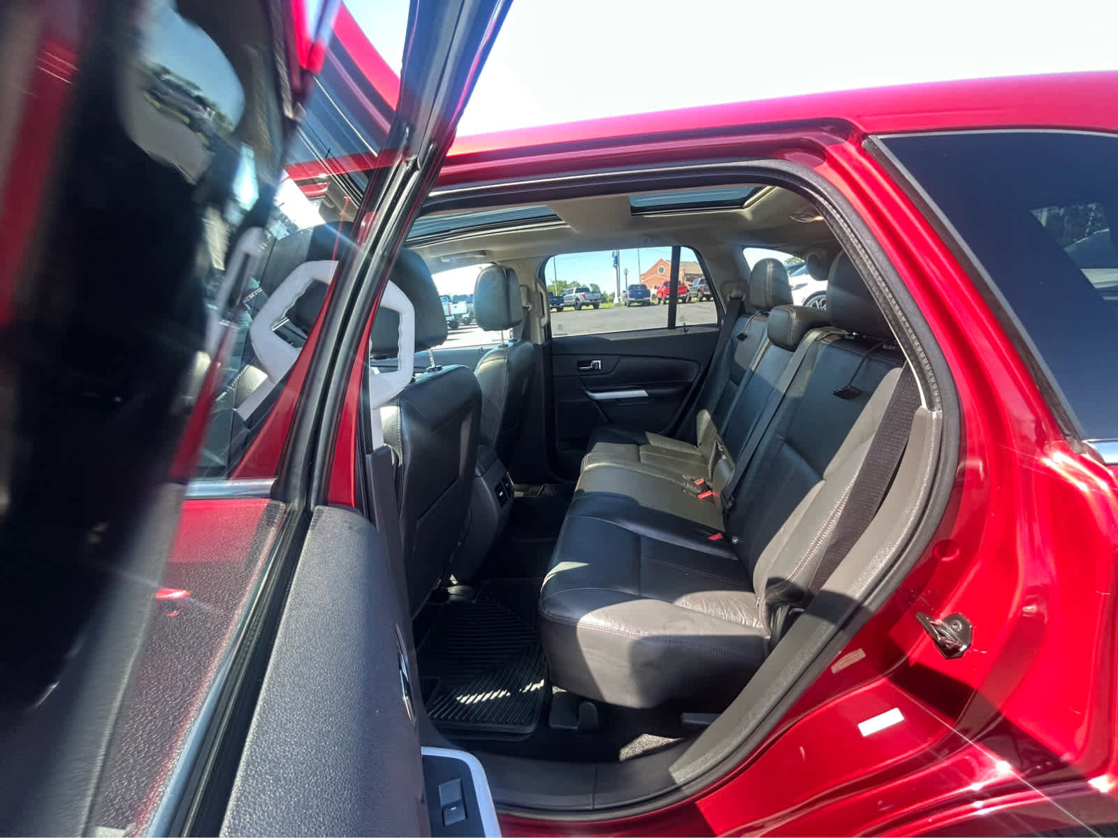Used 2014 Ford Edge Limited w/ Equipment Group 301A FWD image 11