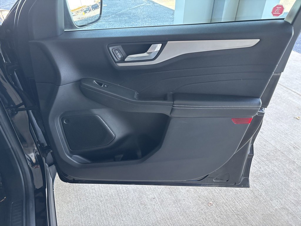 Used 2021 Ford Escape SEL image 30