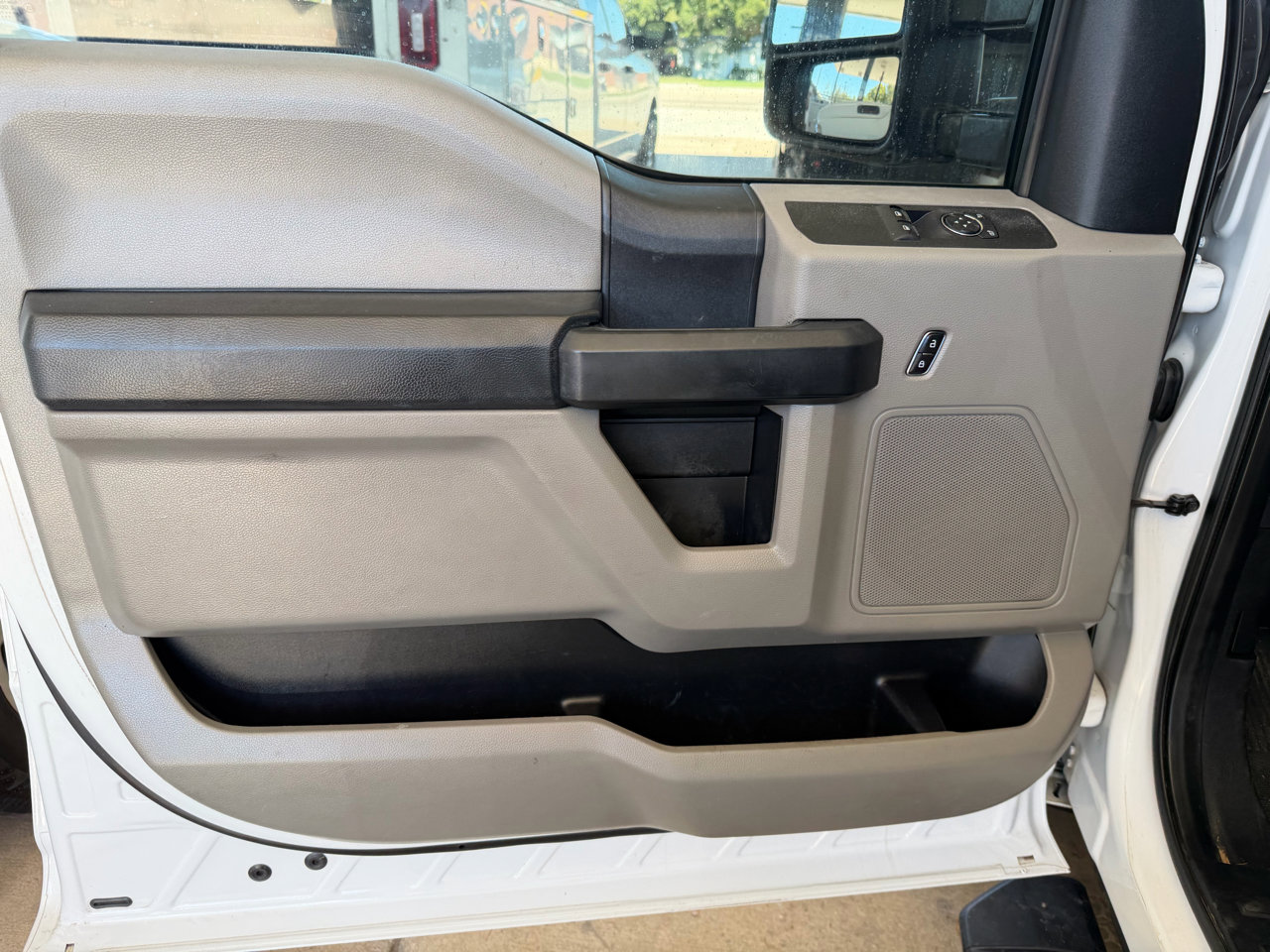 Used 2019 Ford F250 XL w/ Power Equipment Group image 27