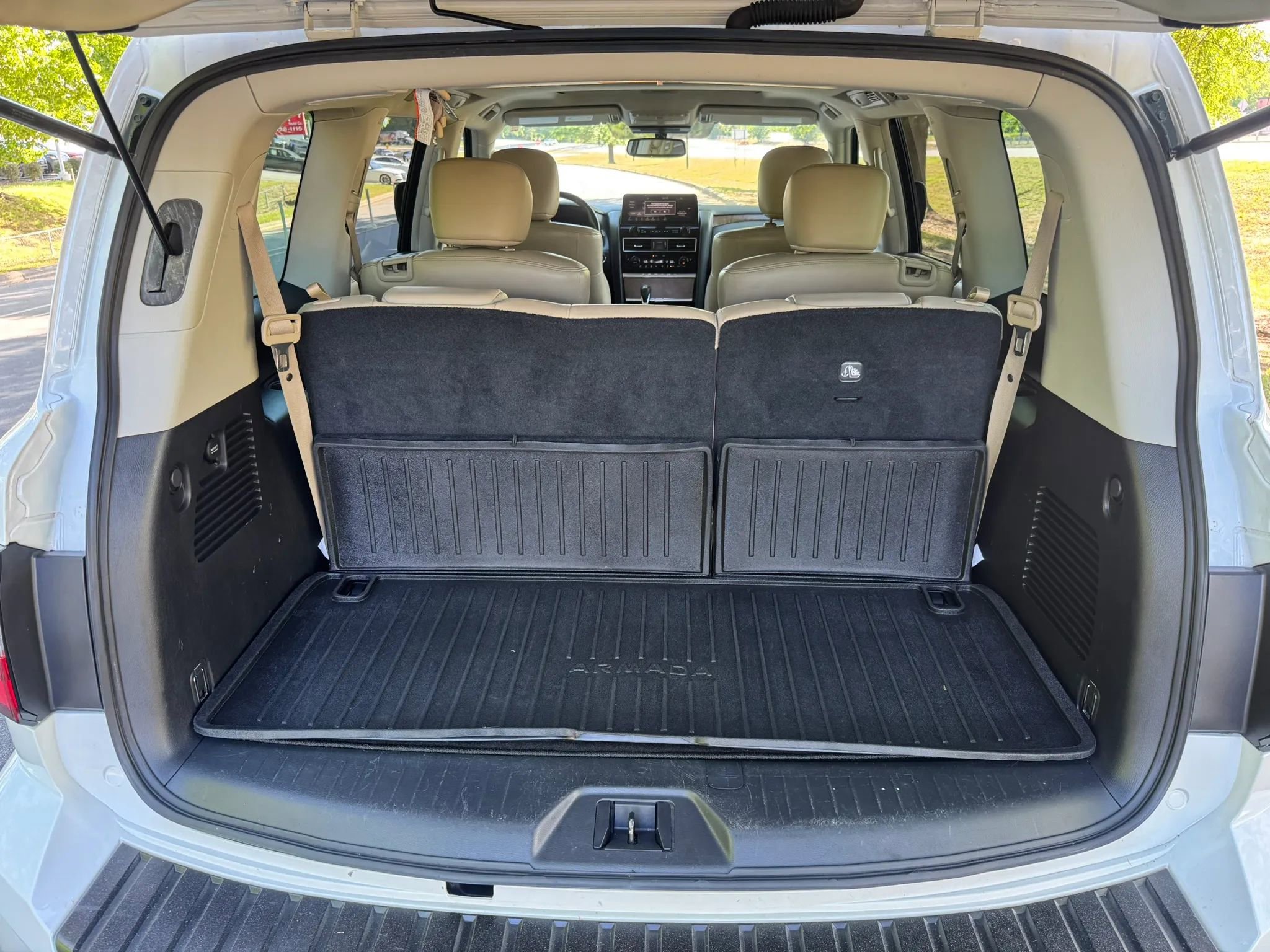 Used 2023 Nissan Armada SL w/ Captain's Chairs Package RWD image 21