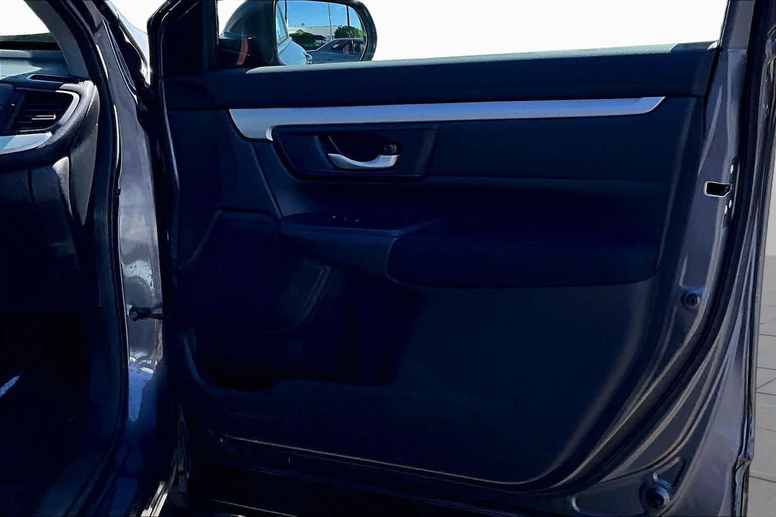 Used 2018 Honda CR-V LX image 22