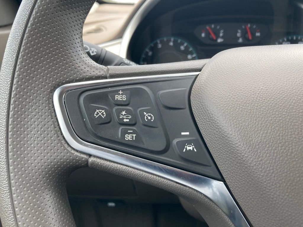 Used 2025 Chevrolet Malibu LT FWD image 15