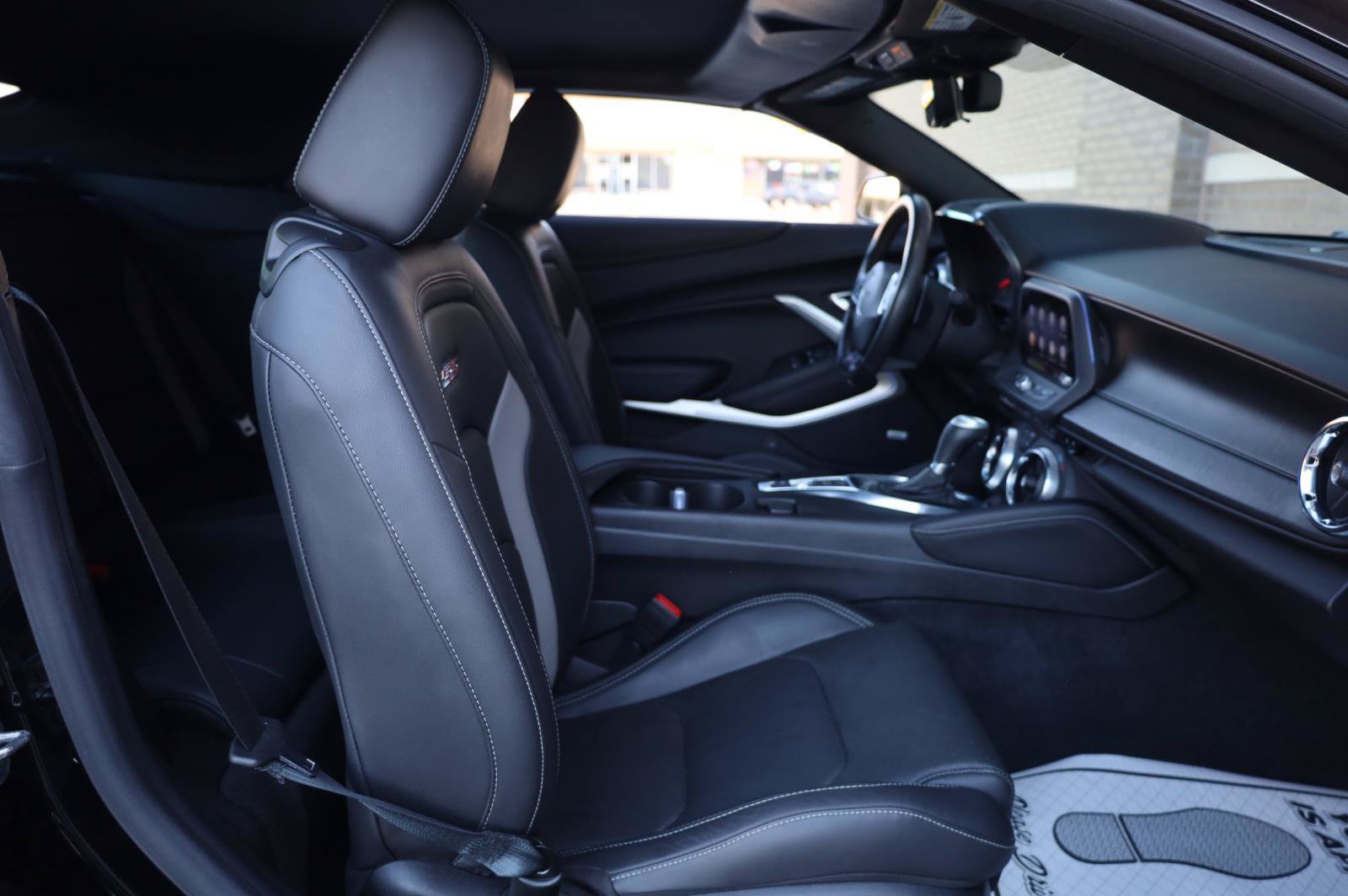 Used 2019 Chevrolet Camaro SS RWD image 31