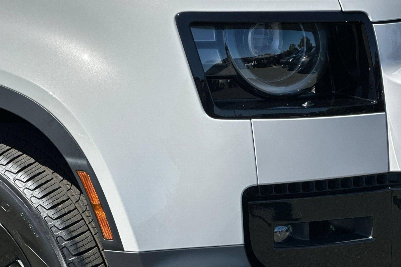 New 2026 Land Rover Defender 110 S AWD/4WD image 17