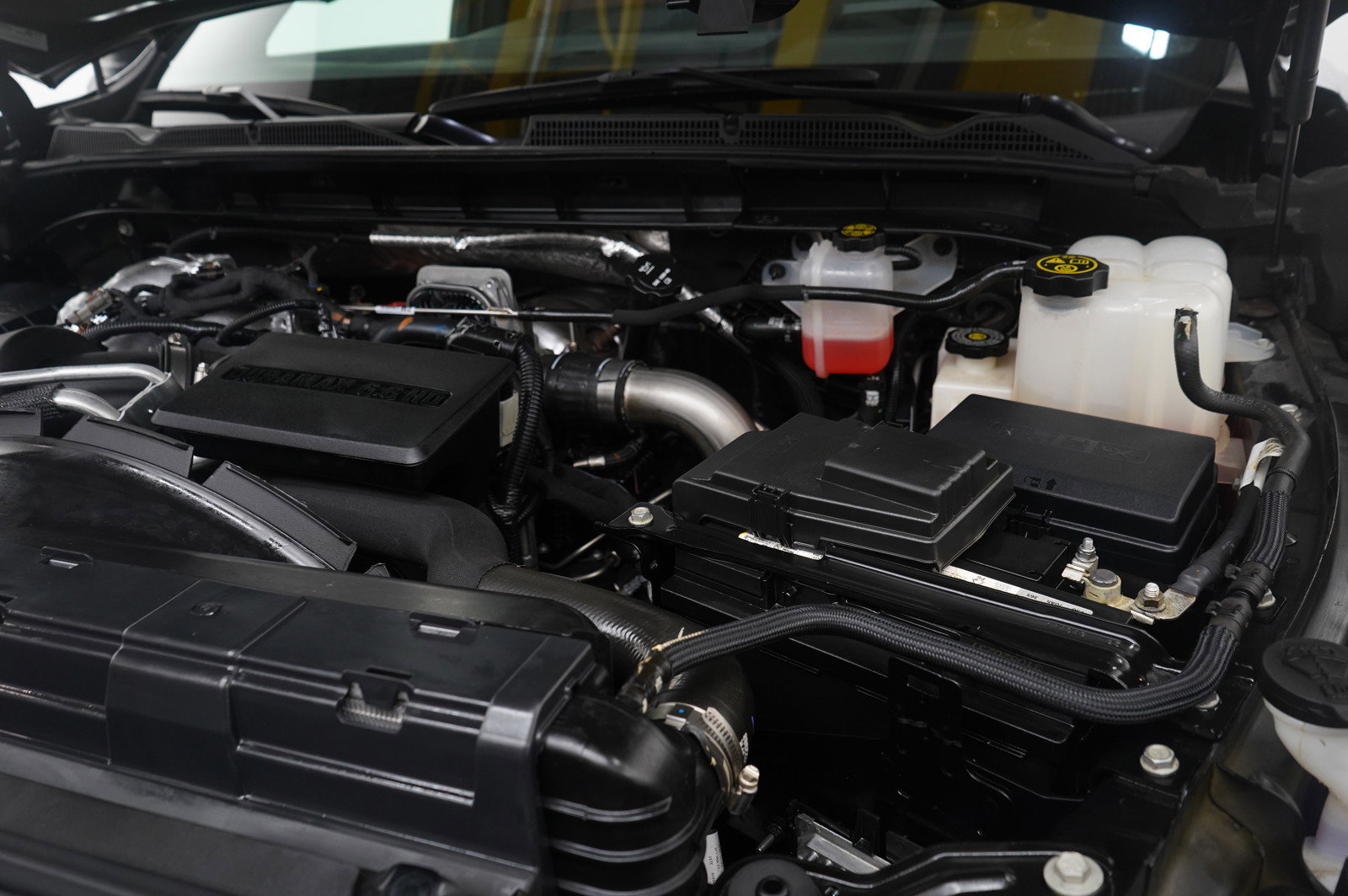 Used 2024 GMC Sierra 3500 Denali Ultimate image 32