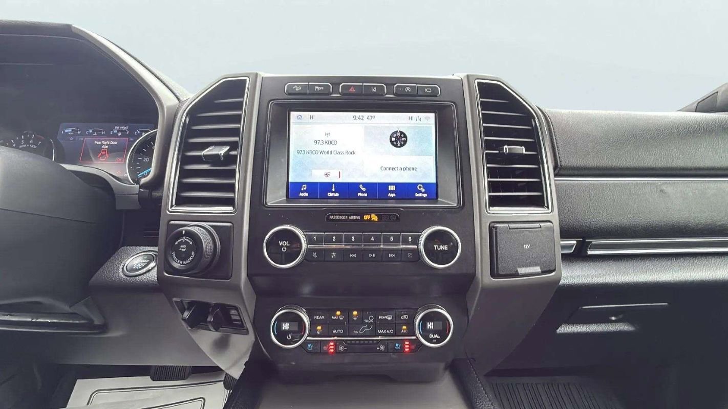 Used 2020 Ford Expedition XLT w/ Equipment Group 202A image 11