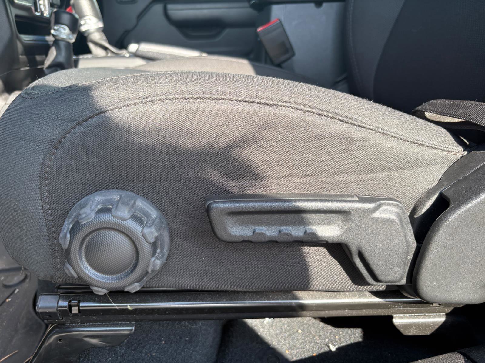 Used 2023 Jeep Wrangler Sport S image 25